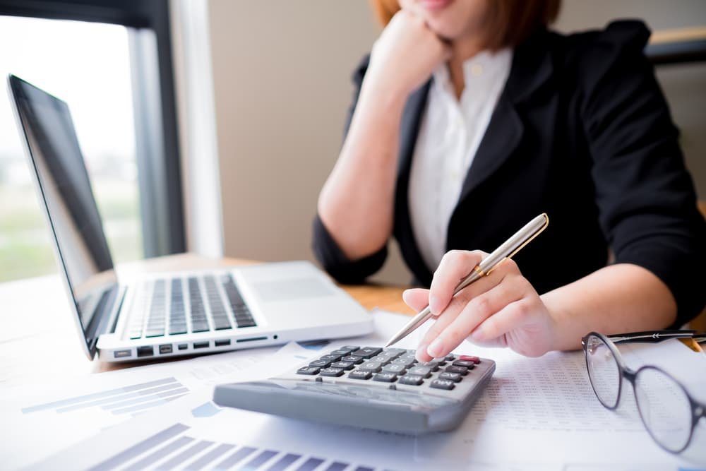 How to Hire a Bookkeeper for Small Businesses
